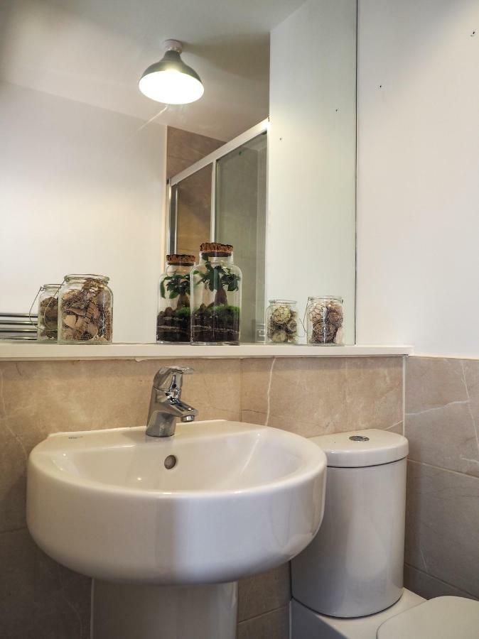 Apartment Stylish Spacious With Free Parking *